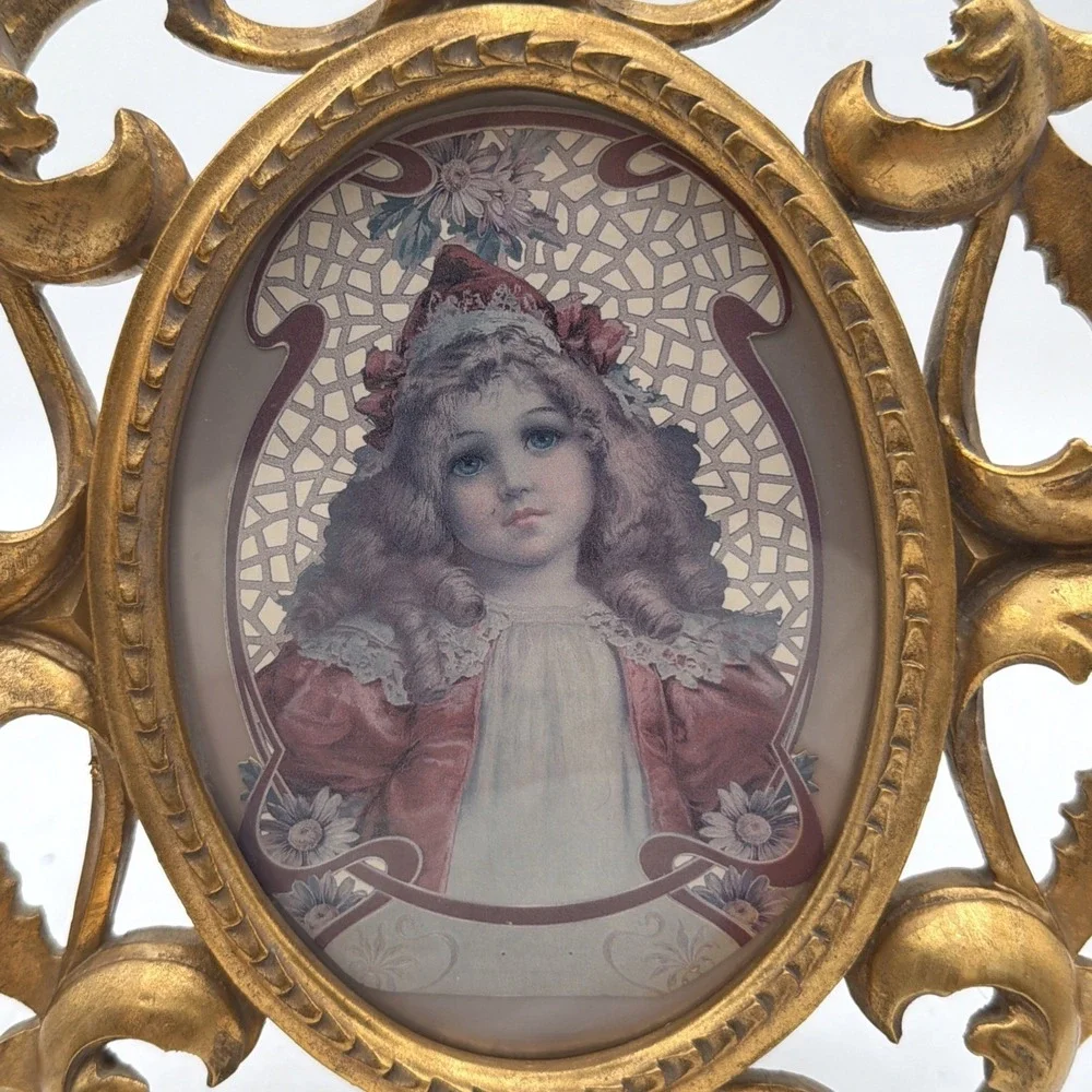Vintage Victorian Wood W/ Ornate Gold Oval Frame 12